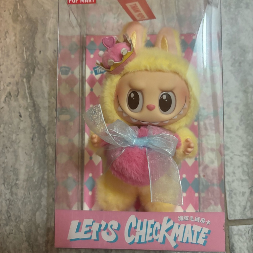 Authentic THE MONSTERS Let's Checkmate Queen Vinyl Plush